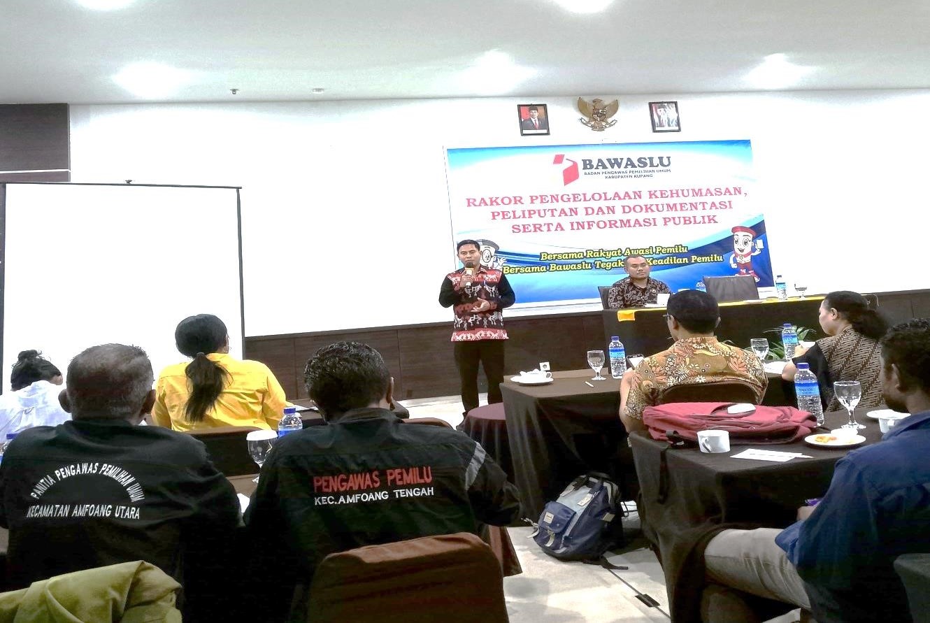 Perkuat SDM Adhoc, Bawaslu adakan Pelatihan Kehumasan