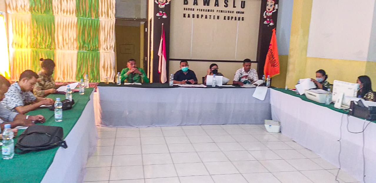 Persiapan Pemilu Dan Pemilihan Serentak Tahun 2024 Bawaslu Kabupaten Kupang Perkuat Kapasitas Staf Teknis