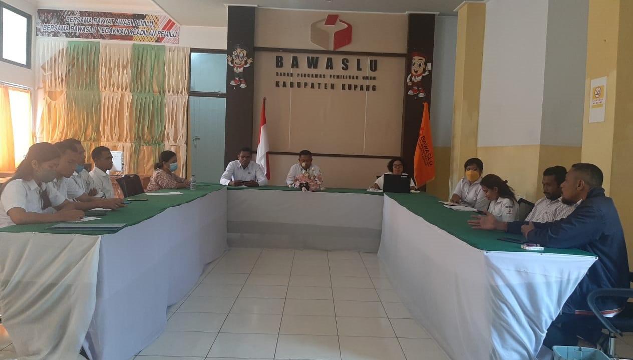 Rapat Rutin Menjadi Wadah Evaluasi Program Kegiatan Bawaslu
