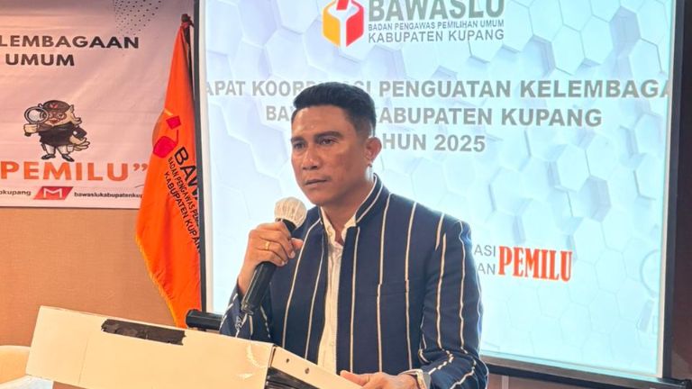 Ketua Bawaslu NTT Tekankan Pentingnya Pendidikan Pemilih dan Penguatan SDM Pengawas Pemilu