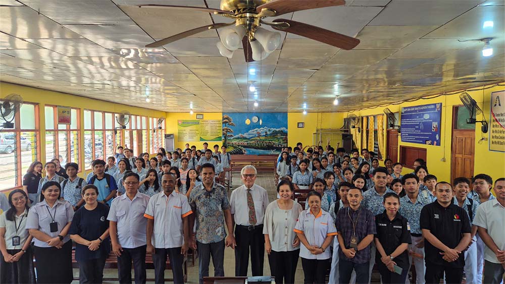Antusias Siswa SMA Adven Nusra Warnai “Ruang Demokrasi Keliling: Katong Belajar, Katong Paham”