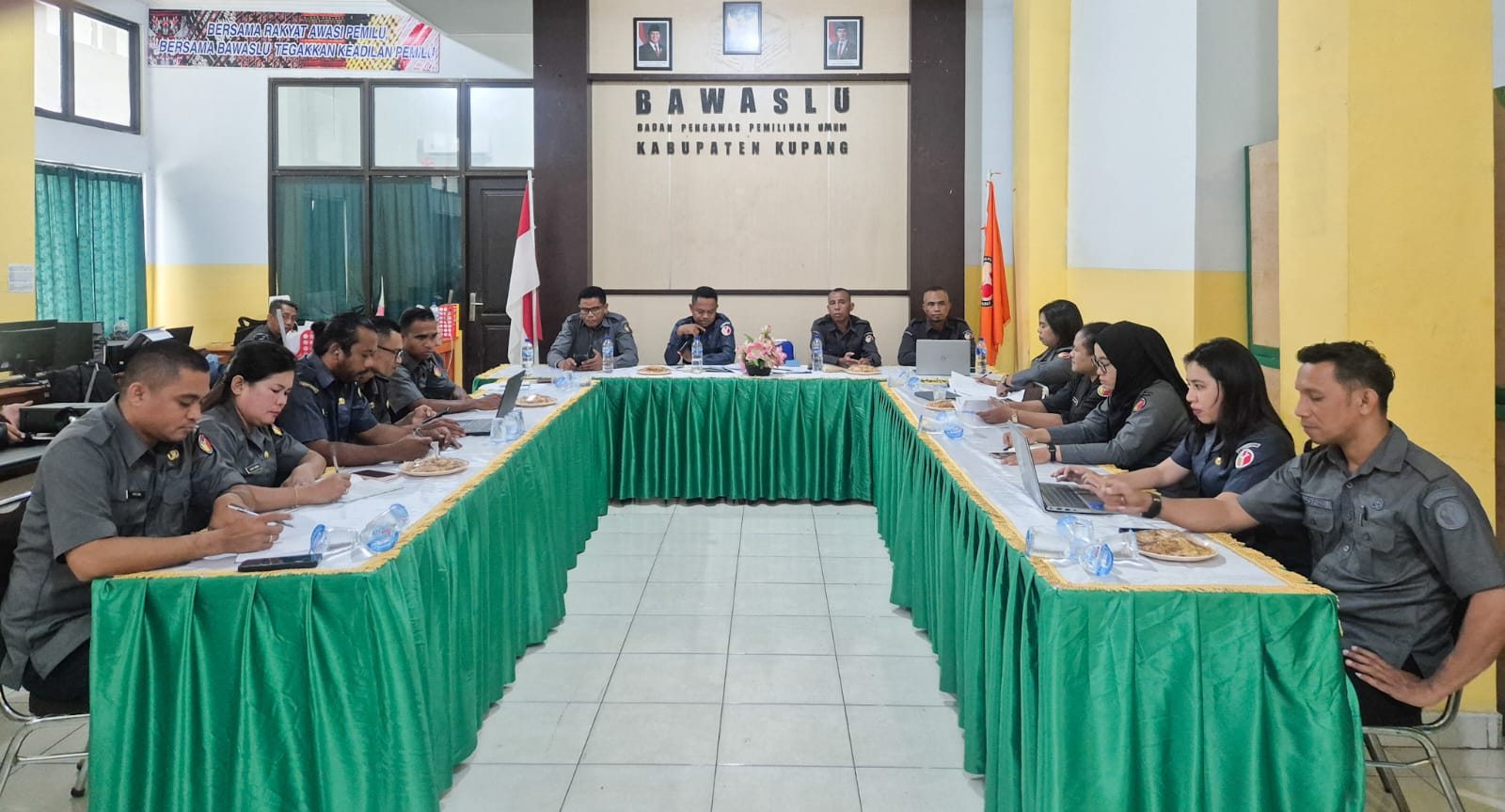 Peningkatan Kapasitas SDM, Bawaslu Kabupaten Kupang Perkuat Tata Kerja dan Disiplin Pegawai