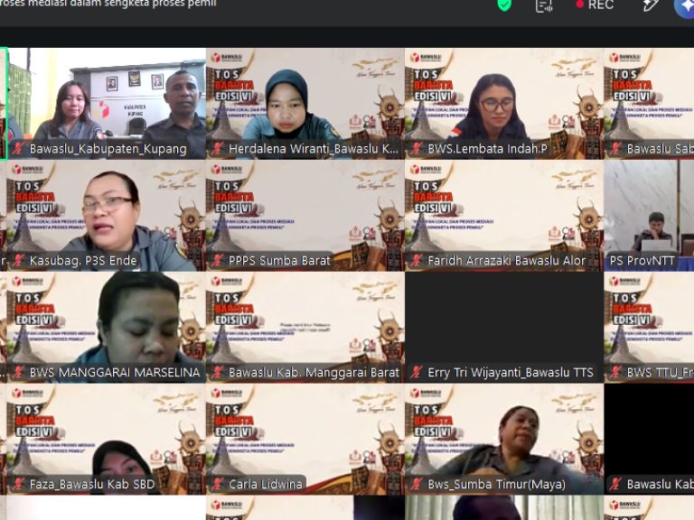 Hasil Tangkapan Layar saat Koordinator Divisi Hukum dan Penyelesaian Sengketa Bawaslu Kabupaten Kupang Jakaria Senin, S.Sos. dan Plh Kasubbag Penanganan Pelanggaran dan Penyelesaian Sengketa Angela G. Bupu, S.H. saat mengikuti kegiatan Temu Obrol Santai Barisan Penyelesaian Sengketa (TOS BARISTE)