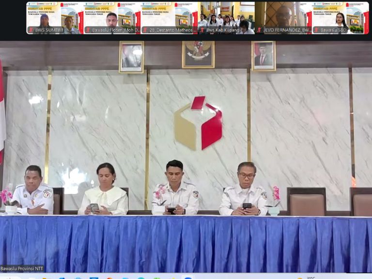 Tangkapan layar saat mengikuti Penutupan Orientasi PPPK Bawaslu Provinsi Nusa Tenggara Timur Tahun 2026 yang dilaksanakan secara daring melalui Zoom Meeting