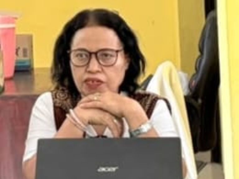 Koordinator Divisi Pencegahan, Partisipasi Masyarakat dan Hubungan Masyarakat (P2H) Bawaslu Kabupaten Kupang, Maria Yulita Sarina, S.E.