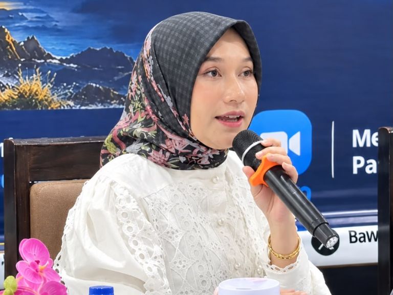 Hilmiyatillah Mokhsen ssat menjadi Narasumber pada kegiatan Rapat Koordinasi Pengelolaan Kehumasan, Peliputan dan Dokumentasi serta Informasi Publik Bawaslu Provinsi NTT