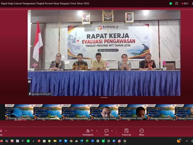 Tangkapan Layar Ketua Bawaslu Provinsi Nusa Tenggara Timur (NTT), Nonato Da Purificacao Sarmento, S.Si., saat menyampaiakn arahan pada Rapat Kerja Evaluasi Pengawasan Tingkat Provinsi Nusa Tenggara Timur Tahun 2026