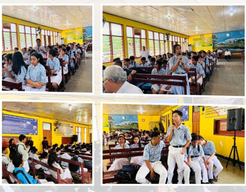 Antusias Siswa SMA Adven Nusra Warnai “Ruang Demokrasi Keliling: Katong Belajar, Katong Paham”