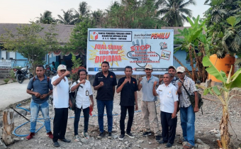 Lakukan langkah inovatif, Panwaslu Amfoang Utara Pasang Baliho Anti Politik Uang