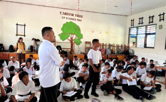Bawaslu Goes to School Warnai MPLS SMA Negeri 1 Fatuleu, Tanamkan Semangat Pengawasan Partisipatif Sejak Dini