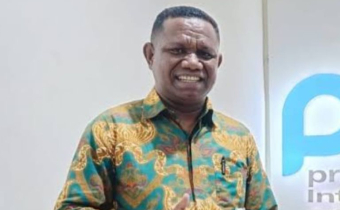 Daniel Tonu, M.Si, Akademisi Universitas Aryasatya Kupang sekaligus Anggota Komisi Informasi Provinsi NTT menjadi Narasumber pada kegiatan Gemas edisi #5