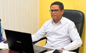 Koordinator Divisi Penanganan Pelanggaran dan Data Informasi Bawaslu Kabupaten Kupang Adam Horison Bao, S.H. saat memberi tanggapan pada MINGGAR Edisi XV 