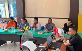 Suasana Rapat Kajian Hukum Bawaslu Kabupaten Kupang